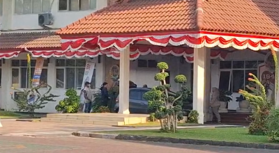 KPK Sita Amplop Berisi Uang Saat Geledah Kantor BPN Mojokerto
