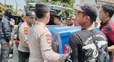 Korban Virgo Transport  Asal Kediri Dimakamkan, Ikut Mertua Kirim ke Banjarmasin