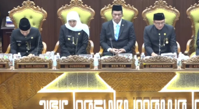 Khofifah Apresiasi Dukungan Mentan Amran untuk Pertanian di Jawa Timur