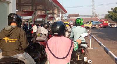 Pertamina Minta Maaf dan Jelaskan Penyebab Antrean BBM yang Mengular di Jember