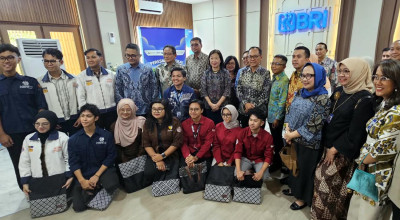 Gerai CERDAS PeKA Hadir di UNAIR, BRI Bekali Mahasiswa Hadapi Risiko Finansial