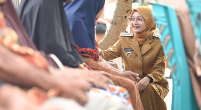 Mbak Vinanda Tinjau Layanan Kesehatan Gratis dan Sambangi Warga Penderita Stroke
