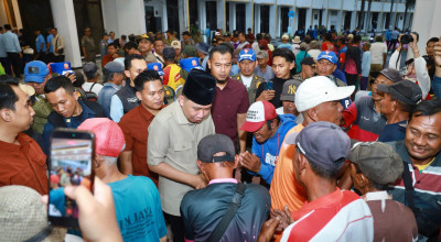 Gus Fawait Gelar Doa Bersama Ratusan Tukang Becak di Alun-Alun Jember