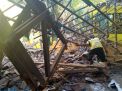 Atap Dua Ruang Kelas di SDN Dukuh Klopo Jombang Ambruk