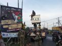 Satpol PP Bongkar Baliho Bergambar Habib Rizieq di Pasuruan