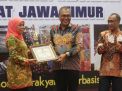 Gubernur Khofifah Hingga Irjen Pol M Iqbal Raih Penghargaan PWI Jatim