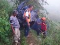 Mobil Avanza Berpenumpang 6 Orang Terjun ke Jurang Cangar