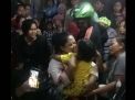 Cerita Pertemuan Ibu dengan Anaknya yang Sempat Hilang di Surabaya