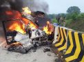 Mobil Elf Terbakar di Tol Madiun-Nganjuk, 3 Orang Tewas