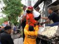 Tembok Balkon 4 Ruko di Surabaya Ambruk, Pekerja Dievakusi