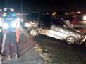 Isuzu Panther Tabrak Tiang Lampu di Tol Sumo, 2 Orang Terluka