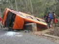 Rombongan Takziah asal Kediri Kecelakaan di Jombang, 2 Penumpang Tewas