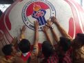 Giring Bola Raksasa Tandai Countdown Asian Games di Surabaya 