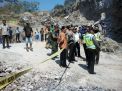 Foto: Tambang Batu di Ngawi Runtuh, 1 Pekerja Tewas