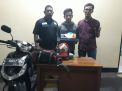 Sebelum Mencuri, Maling Motor ini Mengamati Rumah Korban Lebih Dulu