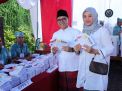 Nyoblos di TPS 003, Bupati Anas dan Istri Juga Kompak Berbaju Putih