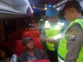 Antisipasi People Power, Petugas Razia Penumpang di Terminal Magetan
