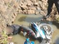 Tak Pakai Helm, Seorang Pengendara di Ngawi Tewas Terbentur Batu