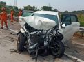 Terios Tabrak Pikap Muat Lele di Tol Gempol, Satu Orang Luka