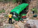 Minibus Rombongan Kemenag Kediri Terjun ke Jurang, 3 Orang Luka