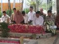Makam Gus Solah di Tebuireng Jombang Ramai Peziarah