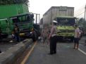 Dua Truk Tabrakan, Jalan Surabaya-Malang Macet Dua Jam