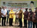 PWI Jatim Beri Penghargaan ke Tokoh Muda Golkar Sarmuji