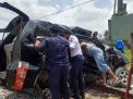 Mobil Terseret Kereta Api Sejauh 250 Meter, 1 Orang Tewas dan 6 Luka