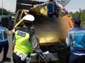 Tabrak Tronton di Tol Sidoarjo, Kernet Truk Terjepit Kabin dan Tewas
