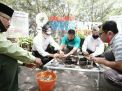 Tanam Cemara Udang di Bangsring, Bupati Anas: Pulihkan Ekonomi Wisata