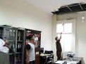 Atap Plafon Puskesmas di Batu ini Jebol