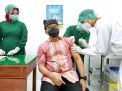 Vaksinasi Covid-19 Dosis Kedua, Bupati Anas: Tak Ada Efek Samping