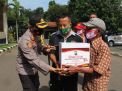 HPN 2021, Wartawan dan Polisi di Pasuruan Bagikan Sembako
