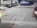 Aksi Komplotan Curanmor Beraksi di Dinoyo Surabaya Terekam CCTV