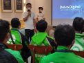 Driver Ojek Online Belajar Digital Marketing untuk Tingkatkan Ekonomi