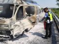 Truk Tangki Bermuatan BBM Terbakar di Tol Pandaan-Malang