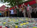 Polres Blitar Kota Musnahkan Ribuan Botol Miras
