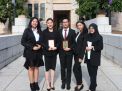Delegasi FH Unair Sabet Dua Penghargaan di Australia