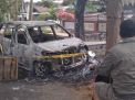Diduga Angkut Drum Berisi BBM, Sebuah Minibus di Tulungagung Terbakar