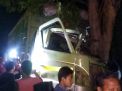 Dump Truk Tabrak Pohon di Mojokerto, Satu Orang Tewas