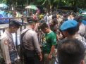 Polisi Periksa Ketat Suporter yang Masuk ke Stadion Gelora Delta