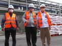Kunjungi Petrokimia Gresik, Wamentan Pastikan Kesiapan Produksi Pupuk Subsidi