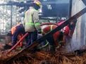 Terbakar Selama 26 Jam, Pabrik Tusuk Sate di Malang Ludes