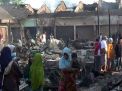 Kesedihan Pedagang Mengais Sisa Barang di Pasar Nguling Pasuruan yang Terbakar