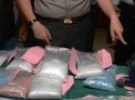 Polisi Bongkar Modus Peredaran Narkoba dalam Kemasan Kuaci
