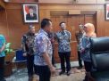Hari Pertama Kerja, Ini yang Dilakukan Khofifah-Emil
