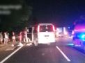 Mobil Rombongan BMT NU Tabrak Kendaraan Misterius di Tol Sidoarjo