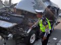 Isuzu Elf Tabrak Truk Tronton di Tol Sumo, Satu Orang Tewas