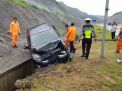 Mobil Ayla Tergelincir di Tol Malang-Pandaan, Satu Orang Tewas