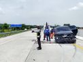 Innova Tabrak Pembatas Jalan Tol Pandaan, Dua Orang Terluka